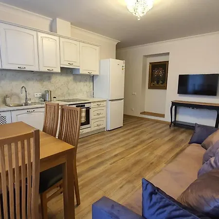 Parkview Apartment *